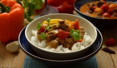 Curry z wieprzowiny i papryki